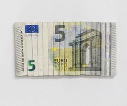 100 EUROS